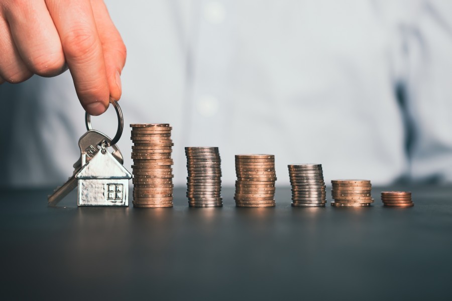 A Hands-Free Experience for Investors