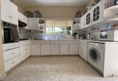 Kissonerga, Paphos Bungalow For Sale | 31530