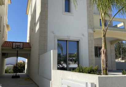 Ayios Athanasios Semi Detached Villa For Sale | 31555