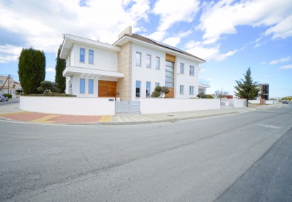 Dromolaxia, Larnaka Detached Villa For Sale | 37716