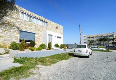 Aradippou - Agios Fanourios Detached Villa For Sale | 37980