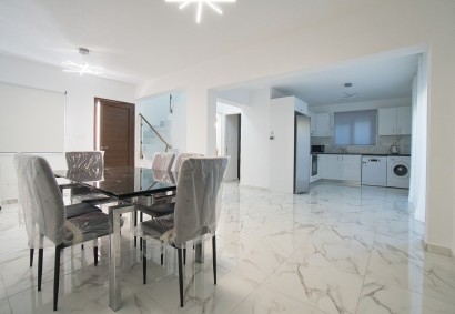 Agios Tychonas, Limassol Town House For Rent | 40520