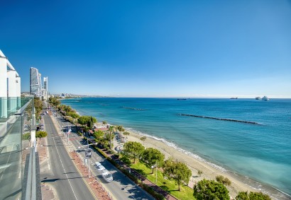 Molos, Limassol Apartment For Sale | 7592