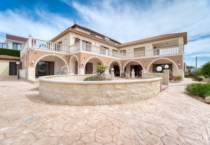 Ayios Athanasios, Limassol Detached Villa For Sale | 42845