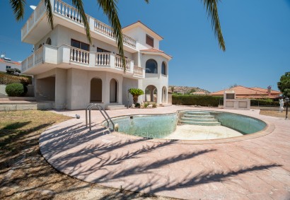 Ayios Athanasios, Limassol Detached Villa For Sale | 23185