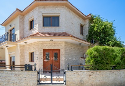 Kolossi, Limassol Detached Villa For Rent | 44619AA