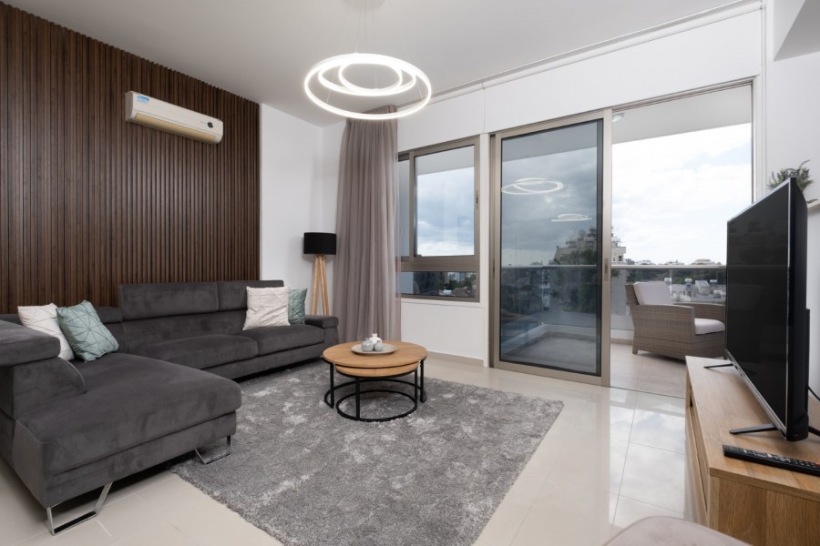2 Bedroom Apartment For Rent in Larnaca, Larnaka