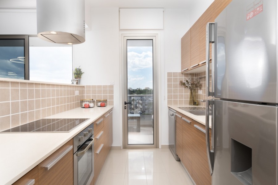2 Bedroom Apartment For Rent in Larnaca, Larnaka