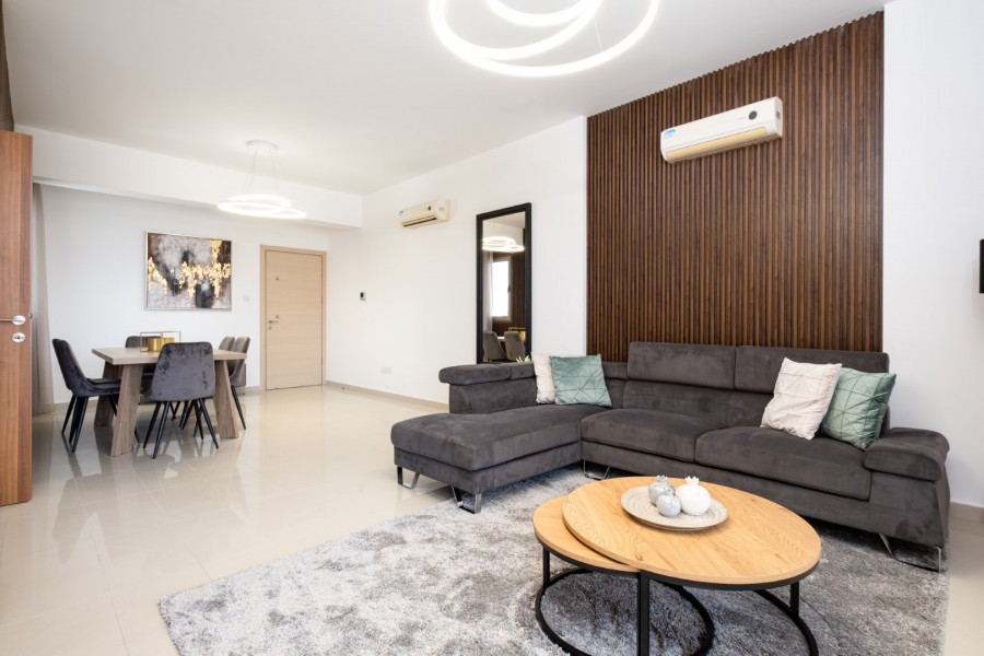 2 Bedroom Apartment For Rent in Larnaca, Larnaka