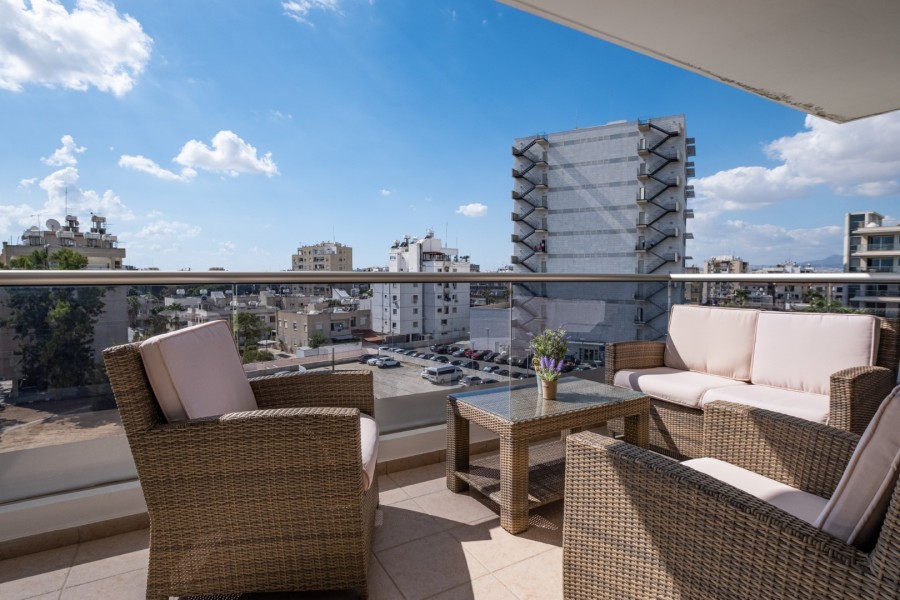 2 Bedroom Apartment For Rent in Larnaca, Larnaka