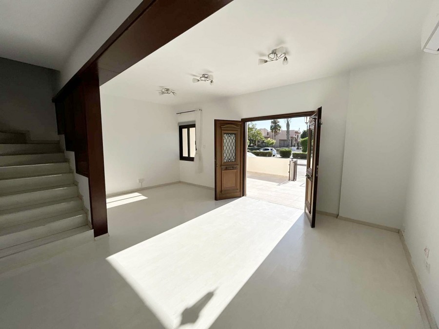 3 Bedroom Semi Detached Villa For Sale in Livadia, Larnaka