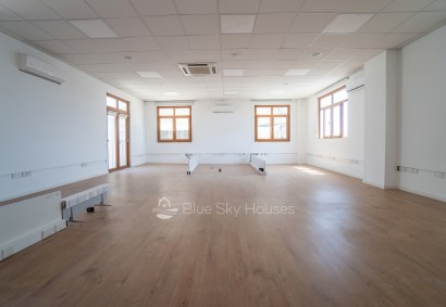 Potamos Germasogeias, Limassol Office  For Rent | 45070