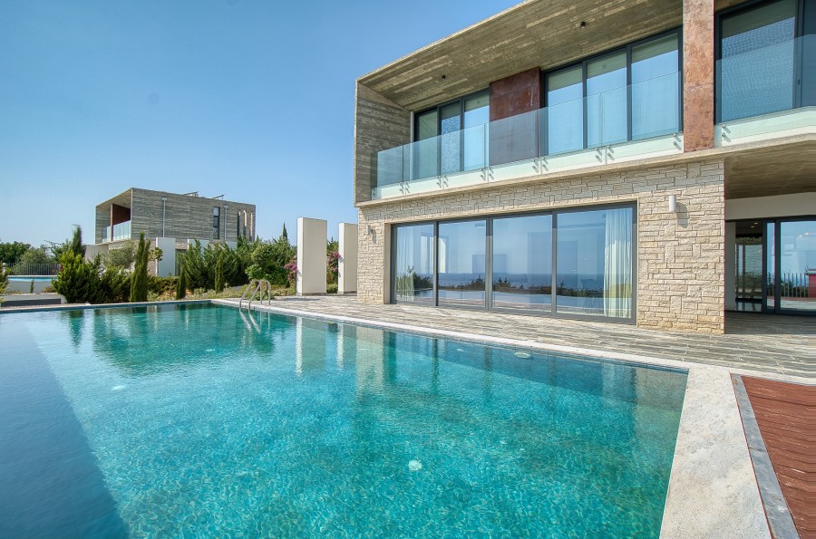 3 Bedroom Detached Villa For Rent in Pegia - Sea Caves, Paphos