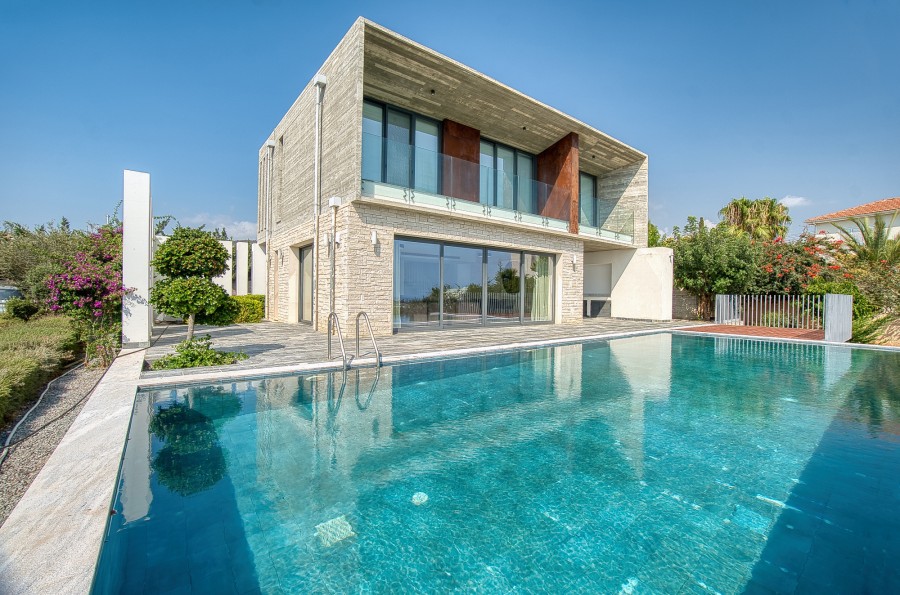 3 Bedroom Detached Villa For Rent in Pegia - Sea Caves, Paphos