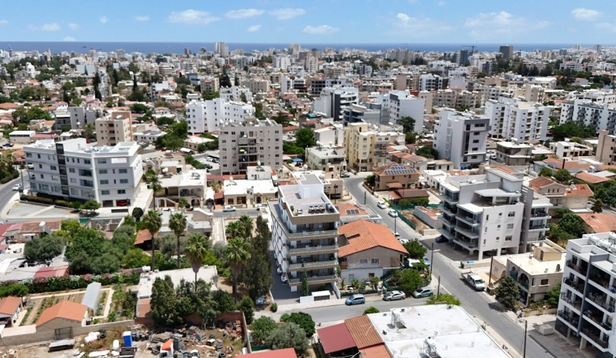 2 Bedroom Apartment For Sale in Larnaca, Larnaka