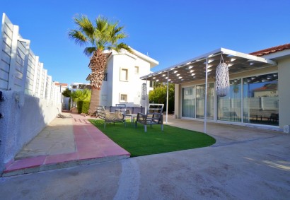 Pervolia, Larnaka Detached Villa For Sale | 45585