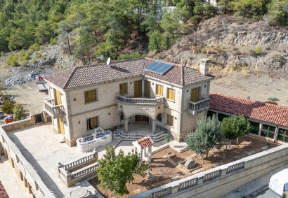 Moniatis, Limassol Detached Villa For Sale | 12204