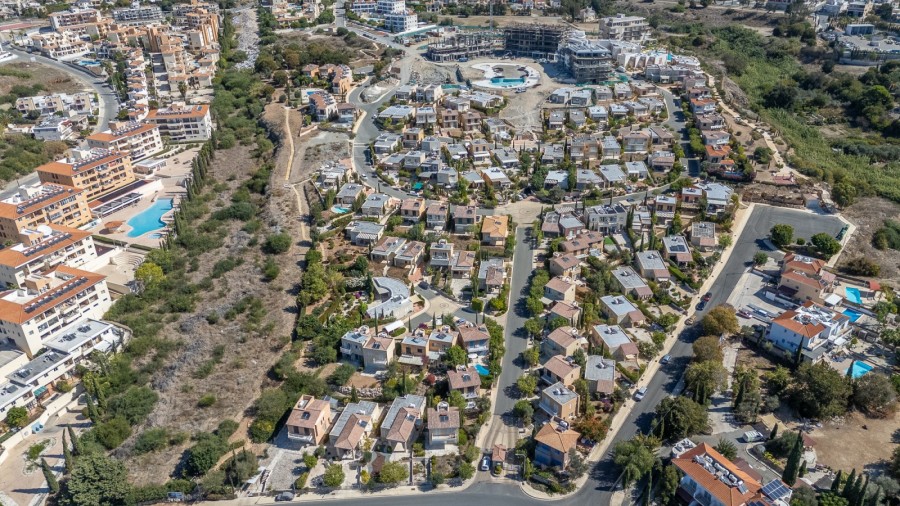 2 Bedroom Apartment For Sale in Chloraka, Paphos