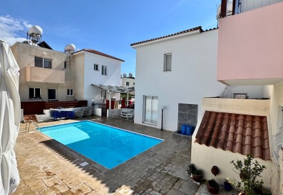 Kato Paphos - Universal Semi Detached Villa | 47121