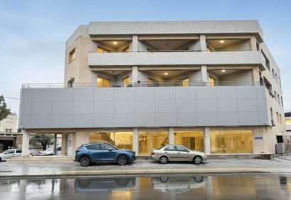 Kato Polemidia, Limassol Shop For Rent | 47244AA