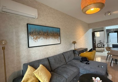 Larnaka - Finikoudes, Larnaka Apartment For Rent | 47692