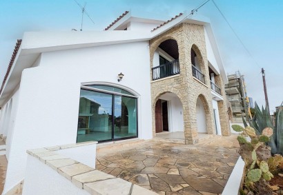 Agia Fyla, Limassol Detached Villa For Sale | 47824