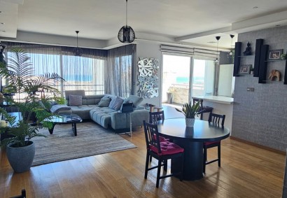 Larnaka - Arch Makarios III Apartment For Sale | 47857