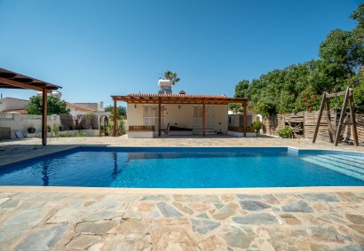 Chloraka, Paphos Bungalow For Sale | 47516