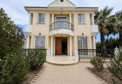Oroklini Tourist Area Detached Villa For Sale | 48561