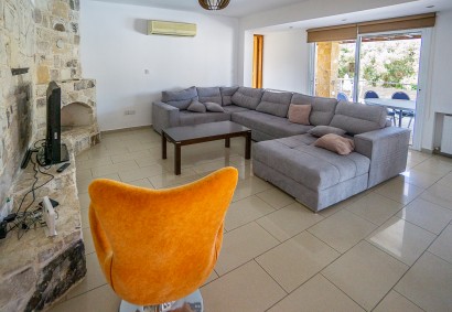 Pegia - Sea Caves, Paphos Detached Villa For Rent | 48765S