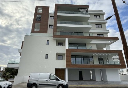 Larnaca, Larnaka Apartment For Sale | 48838