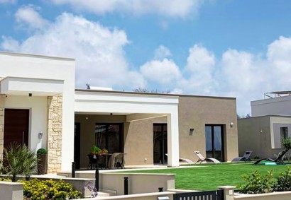Souni-Zanakia, Limassol Detached Villa For Sale | 35779