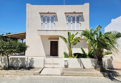 Oroklini Tourist Area Detached Villa For Sale | 49013