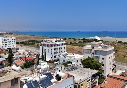 Larnaca, Larnaka Apartment For Sale | 49678