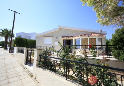 Petridia, Paphos Bungalow For Sale | 6749