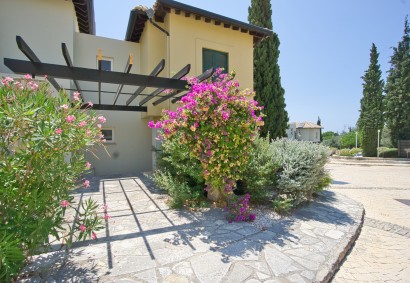 Kouklia - Aphrodite Hills Semi Detached Villa | 50739S