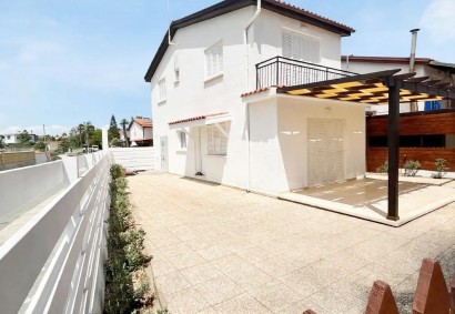 Pervolia, Larnaka Detached Villa For Sale | 51028