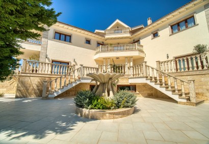 Mouttagiaka, Limassol Detached Villa For Rent | 51210AA
